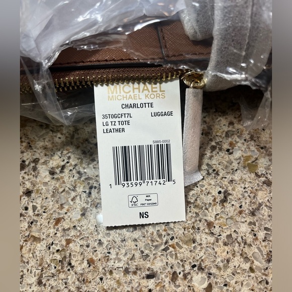 Michael Kors Charolette Tote Saffiano leather in Luggage - Picture 6 of 6